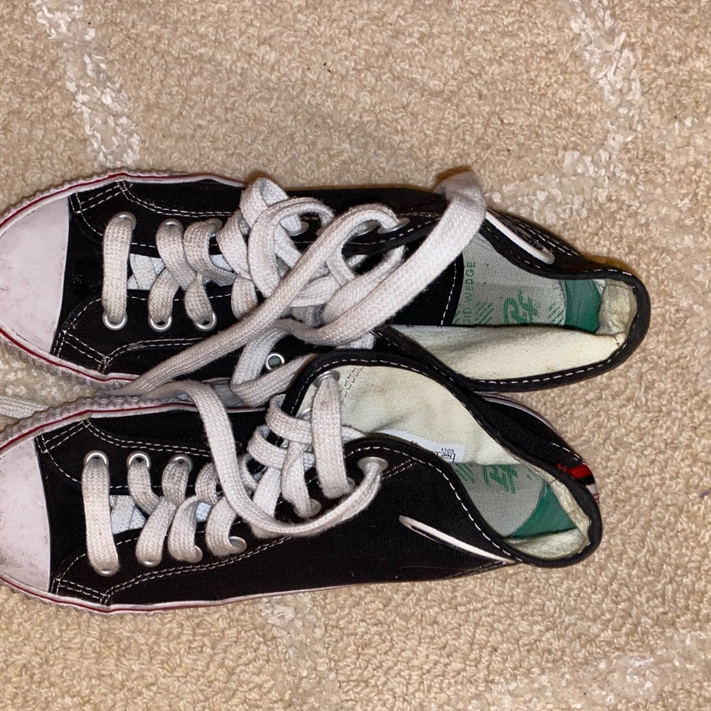 pf flyers